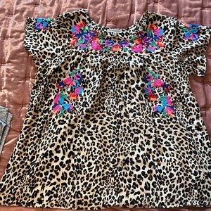 Leopard Pint Embroidered blouse